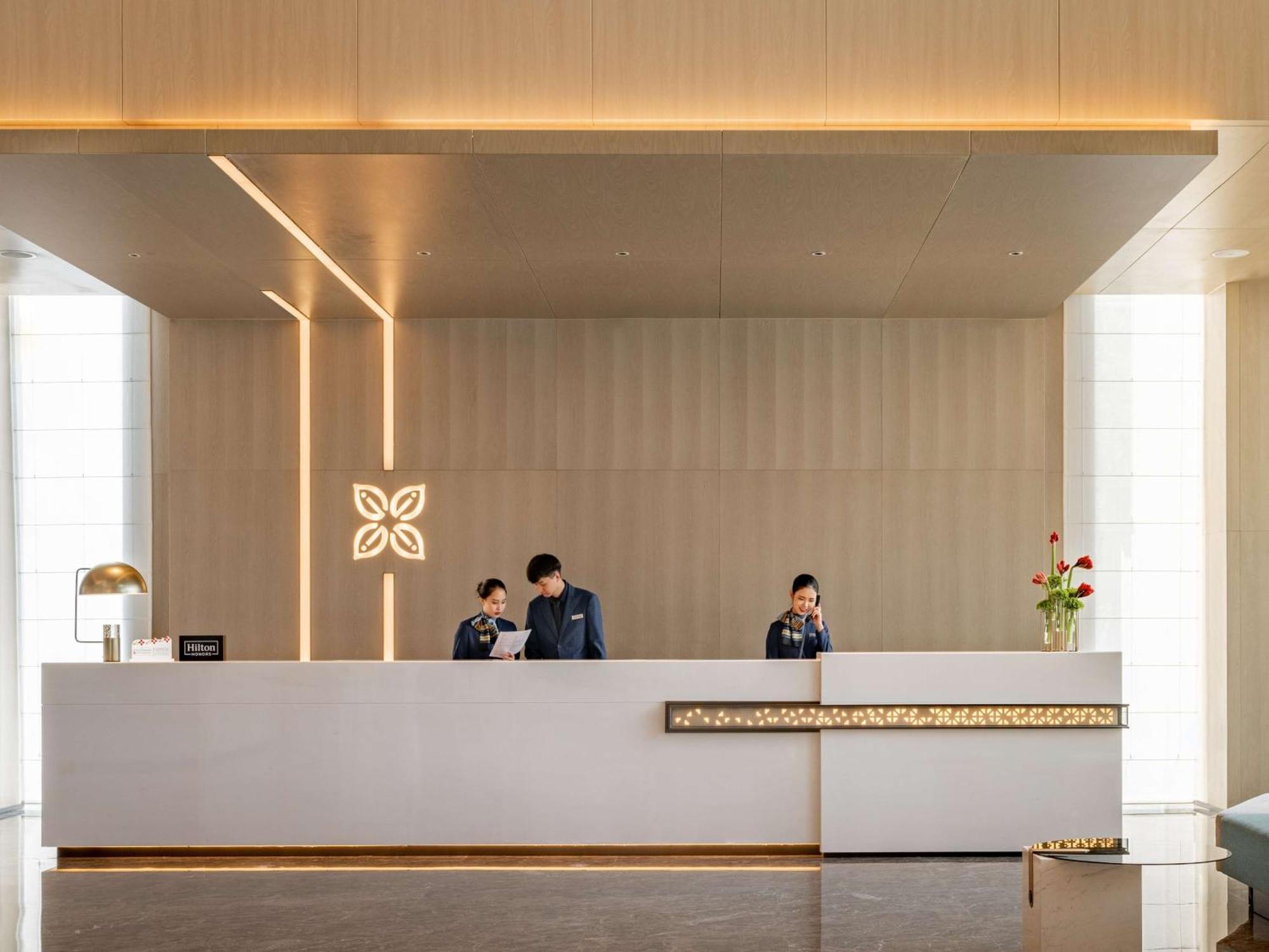 Hilton Garden Inn Shenzhen World Exhibition&Convention Center Exterior foto